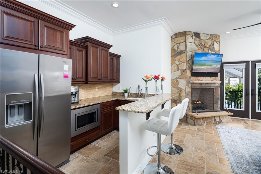 391 Palermo Cir, Fort Myers Beach, FL 33931 Photo