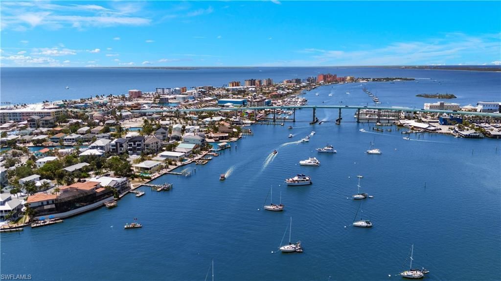 391 Palermo Cir, Fort Myers Beach, FL 33931 Photo