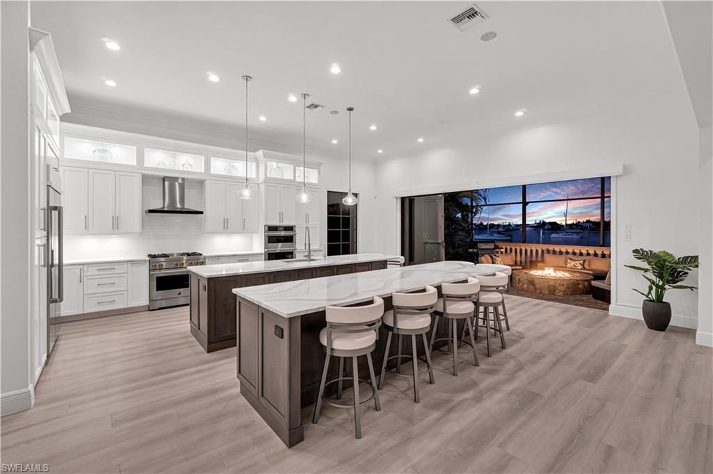 391 Palermo Cir, Fort Myers Beach, FL 33931 Photo