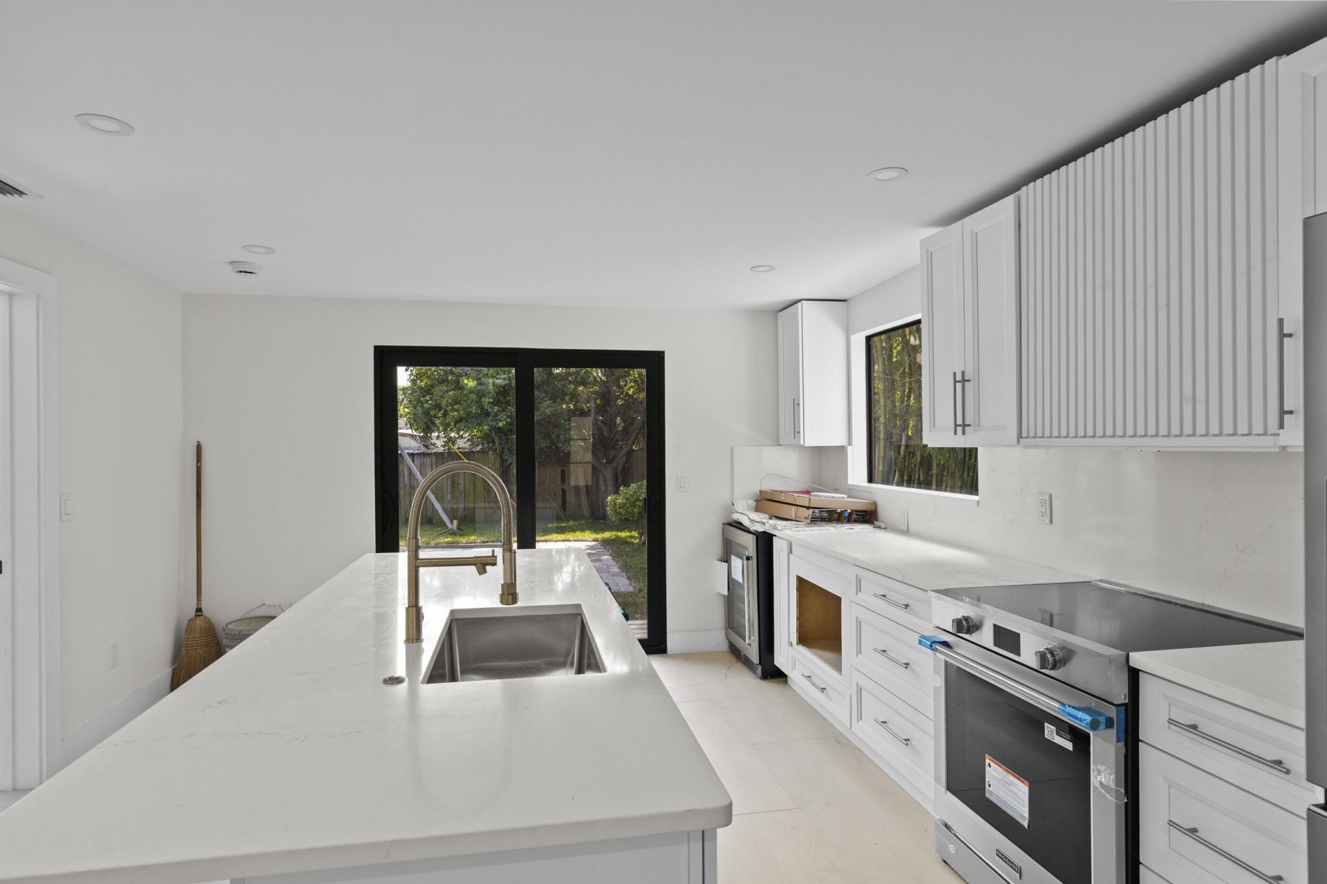 830 Franklin Road, West Palm Beach, FL 33405 Photo