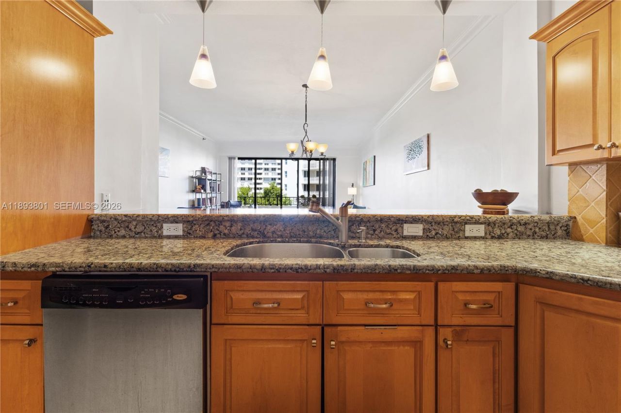 251 Crandon Blvd, Unit 441, Key Biscayne, FL 33149 Photo