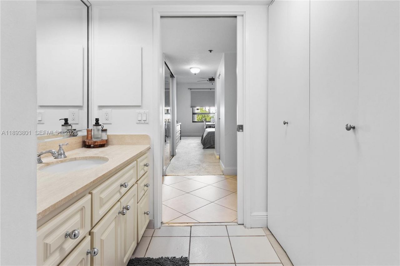 251 Crandon Blvd, Unit 441, Key Biscayne, FL 33149 Photo