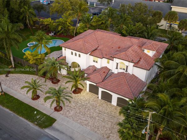 112 NW 14th Way, Dania Beach, FL 33004