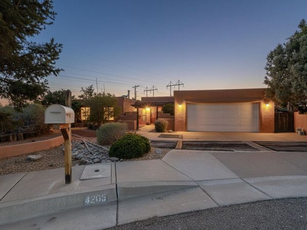4205 Landau Street NE, Albuquerque, NM 87111