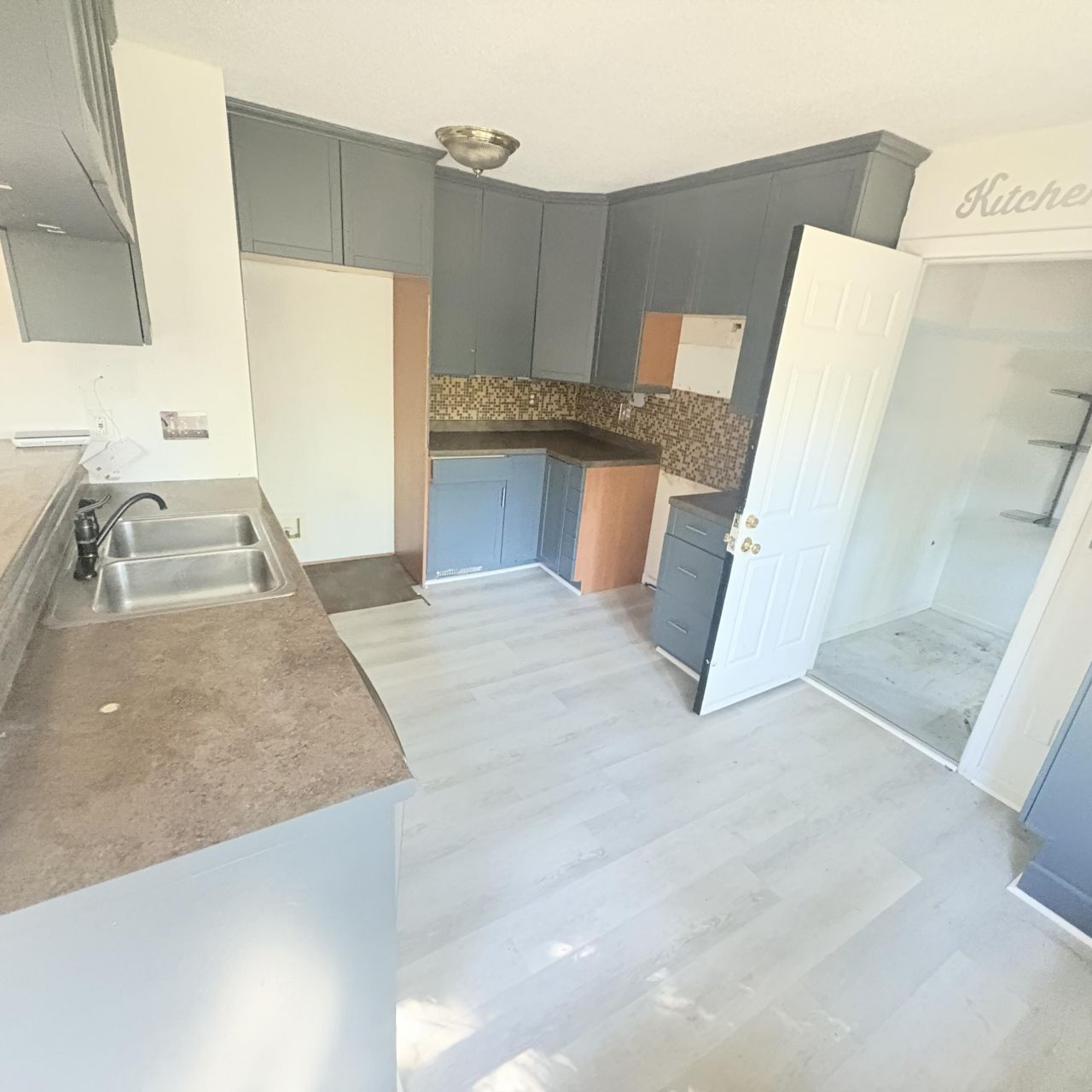 206 Limehouse Drive Photo 6