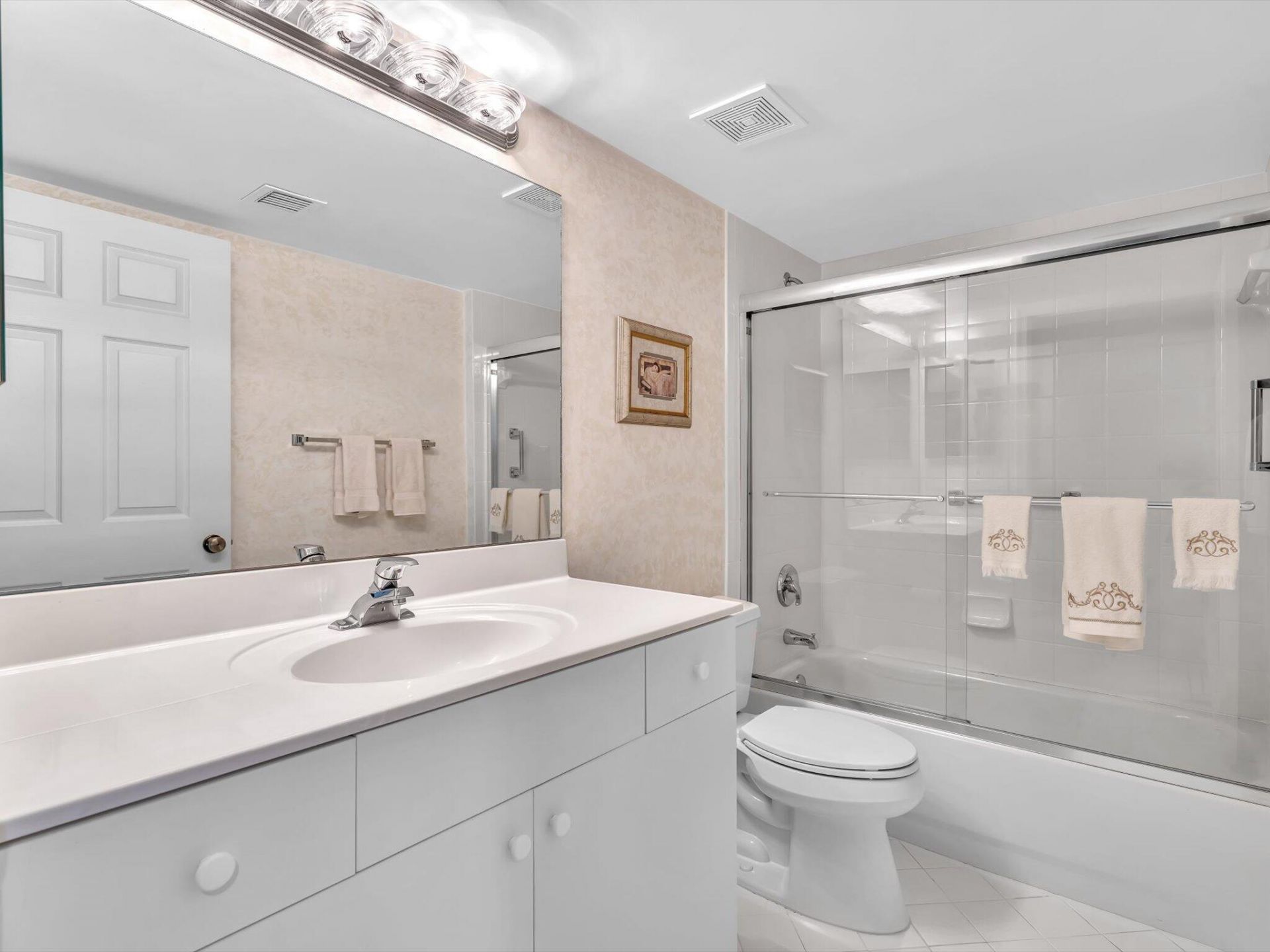 12565 Imperial Isle Drive, Unit 301, Boynton Beach, FL 33437 Photo