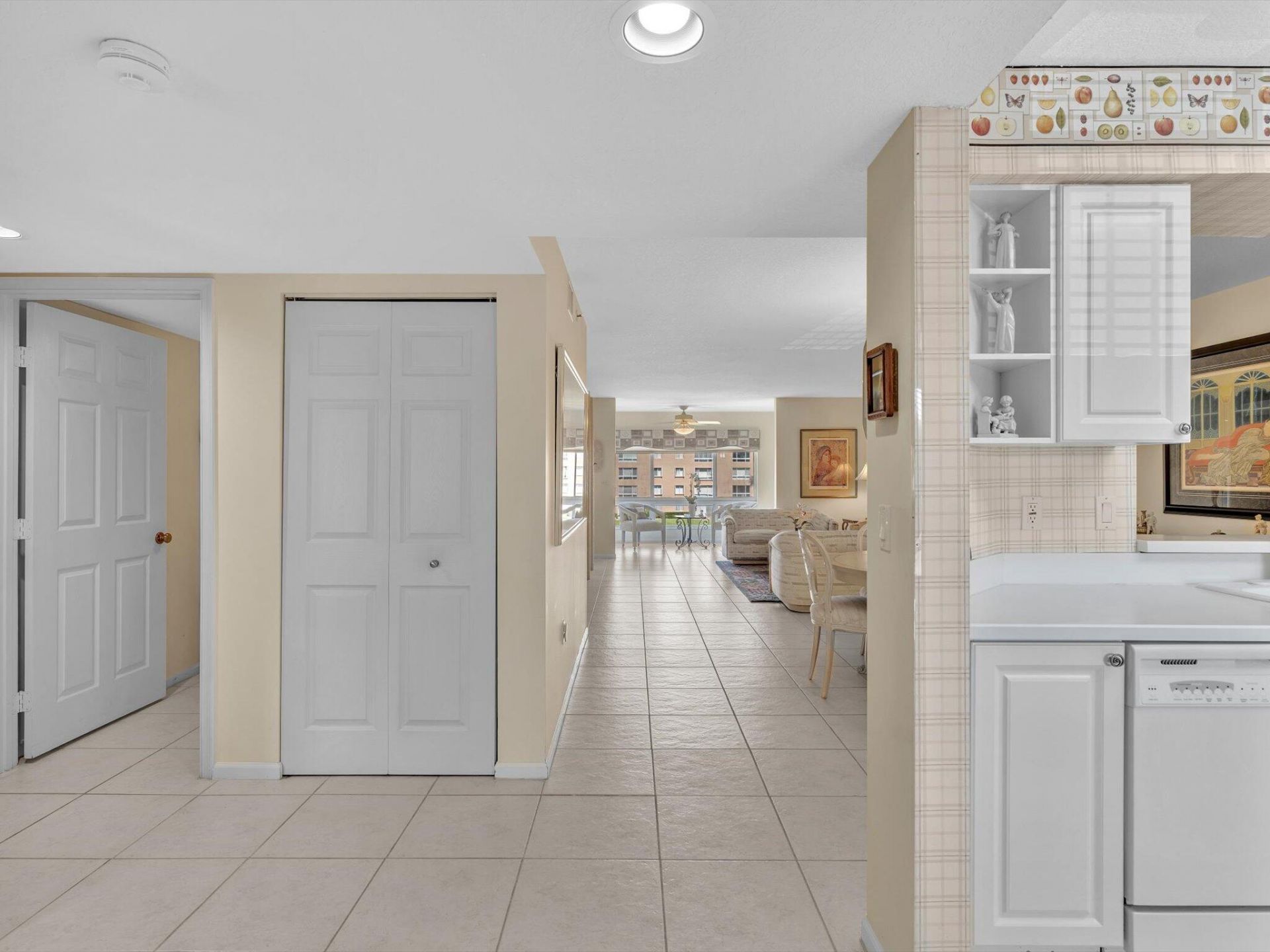 12565 Imperial Isle Drive, Unit 301, Boynton Beach, FL 33437 Photo