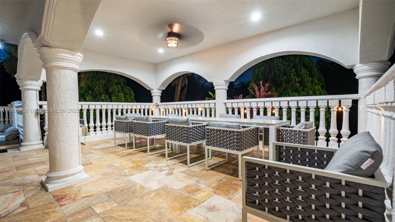 13751 Pine Meadow Ct, Davie, FL 33325 Photo