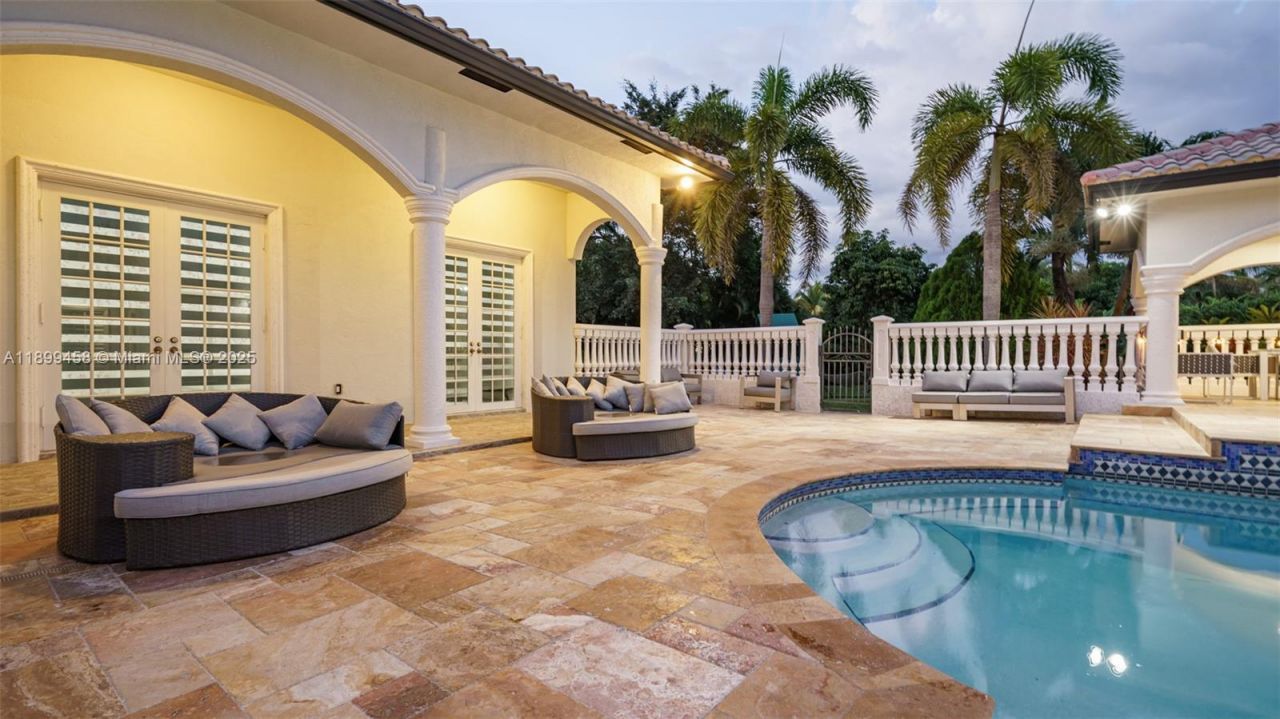 13751 Pine Meadow Ct, Davie, FL 33325 Photo