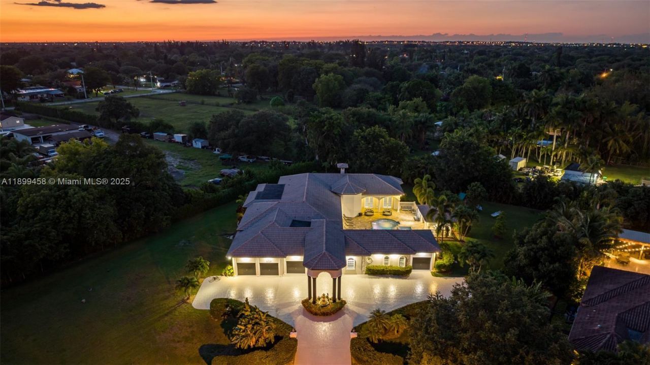 13751 Pine Meadow Ct, Davie, FL 33325 Photo