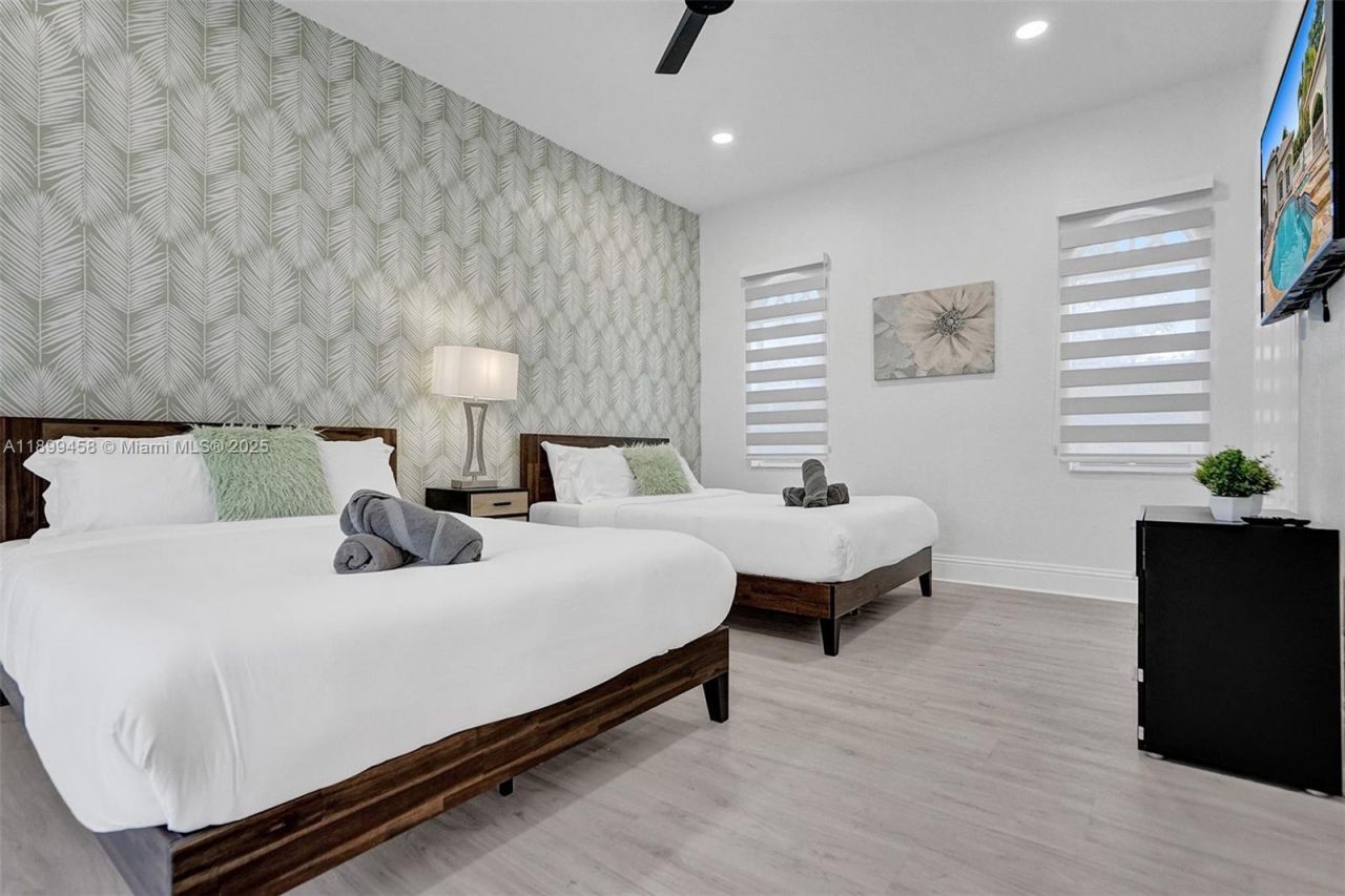 13751 Pine Meadow Ct, Davie, FL 33325 Photo