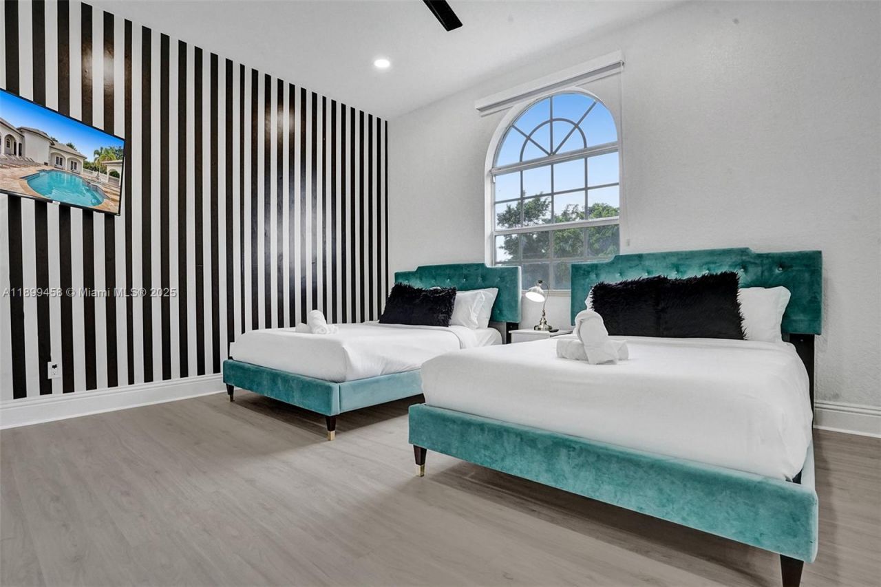 13751 Pine Meadow Ct, Davie, FL 33325 Photo