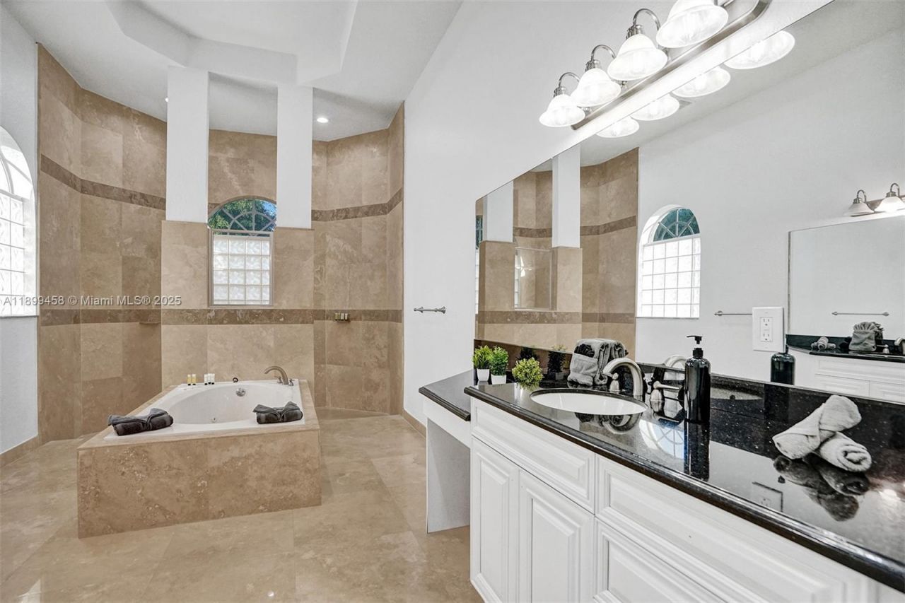 13751 Pine Meadow Ct, Davie, FL 33325 Photo