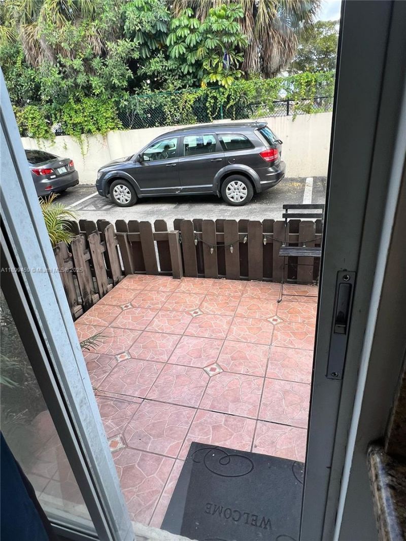 431 NW 82nd Ave, Unit 909, Miami, FL 33126 Photo