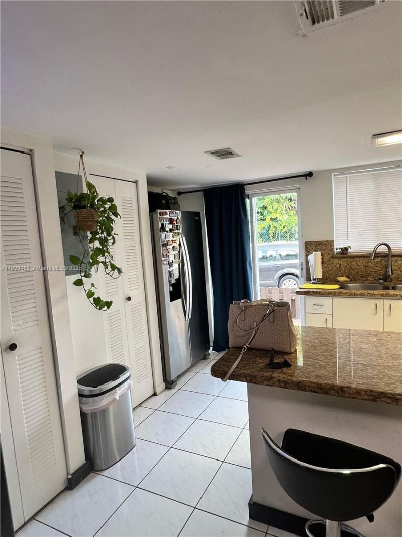 431 NW 82nd Ave, Unit 909, Miami, FL 33126 Photo
