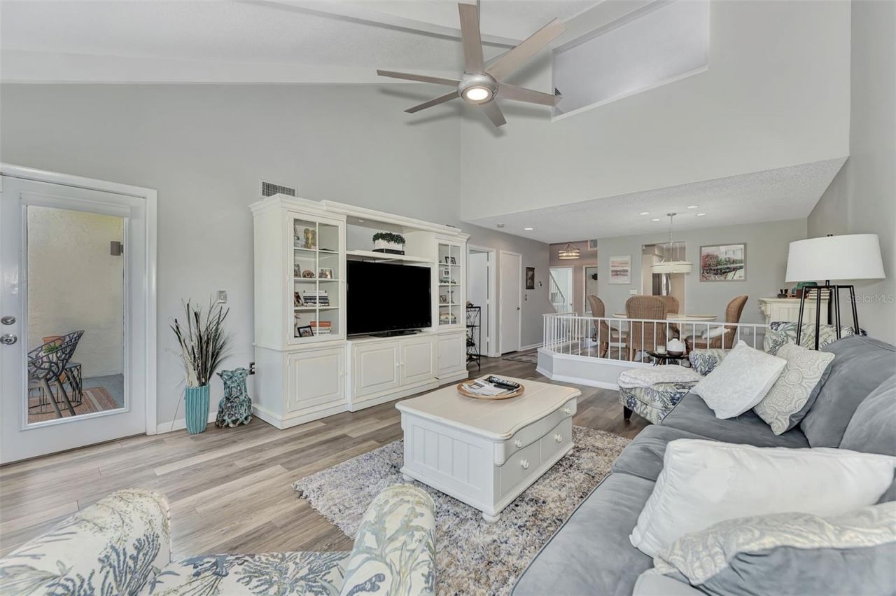 3141 Heatherwood Lane, Sarasota, FL 34235 Photo