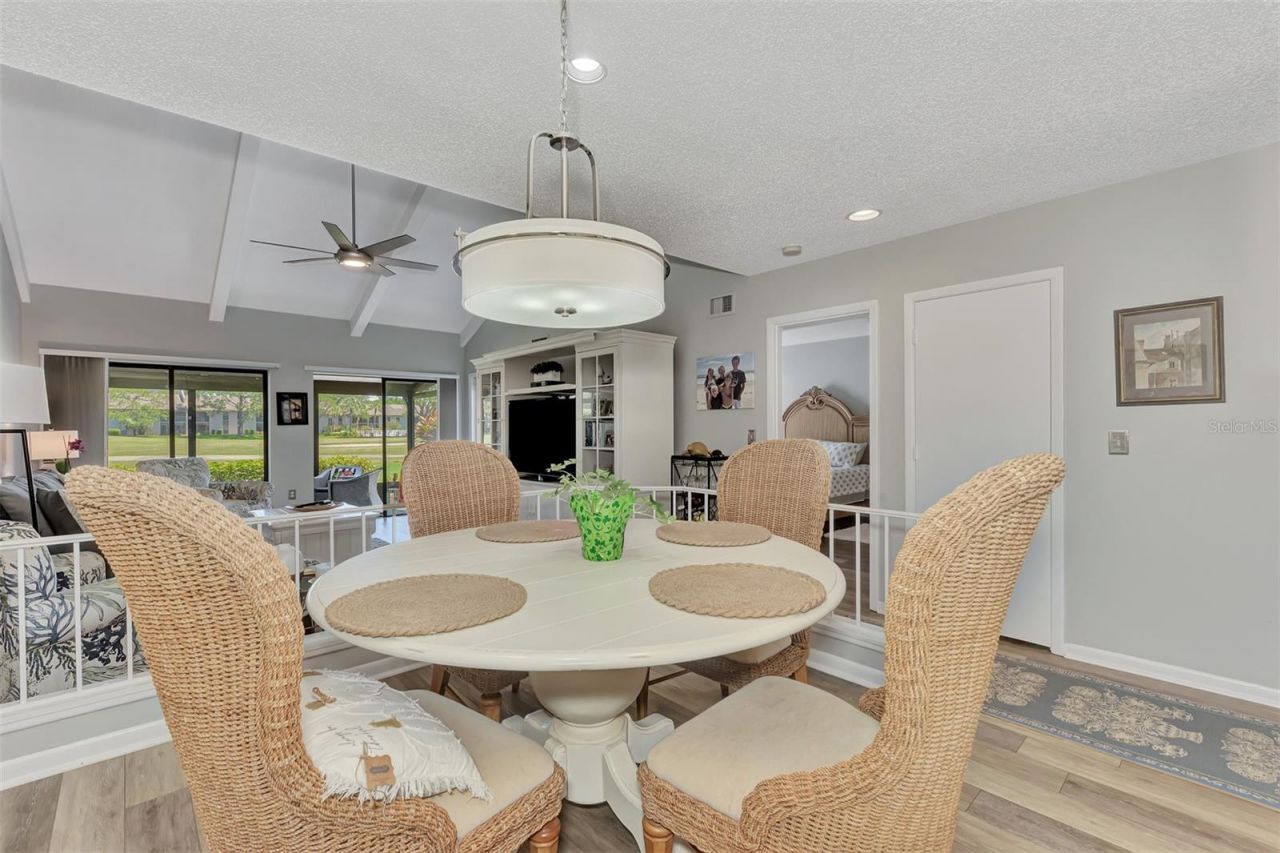 3141 Heatherwood Lane, Sarasota, FL 34235 Photo