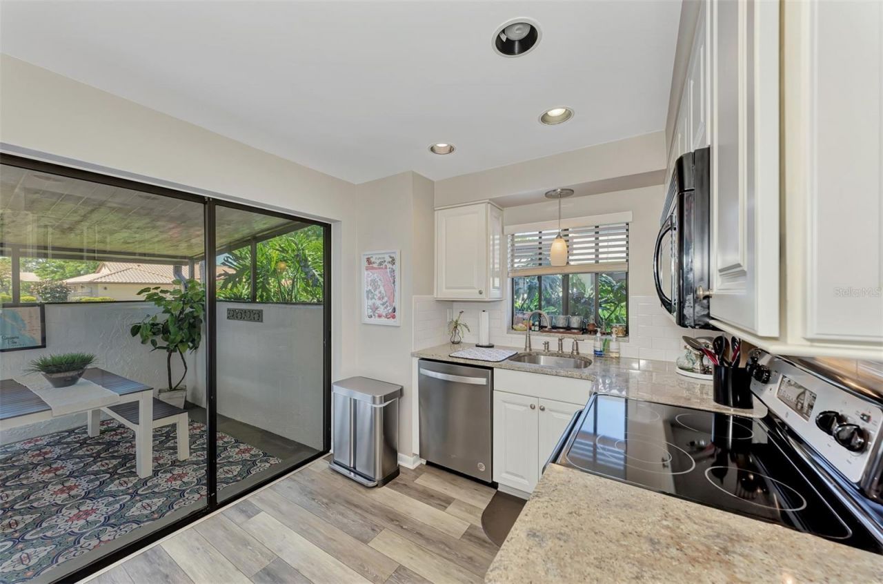 3141 Heatherwood Lane, Sarasota, FL 34235 Photo