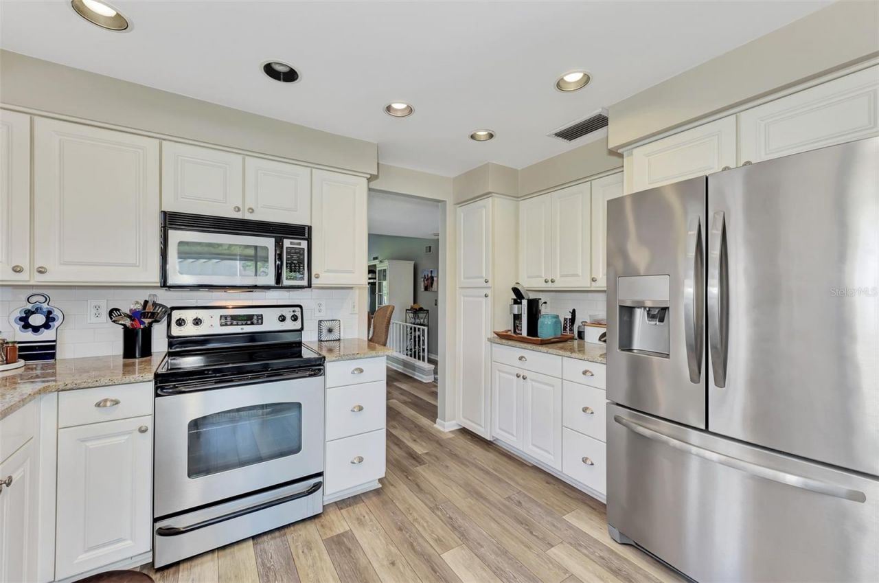 3141 Heatherwood Lane, Sarasota, FL 34235 Photo