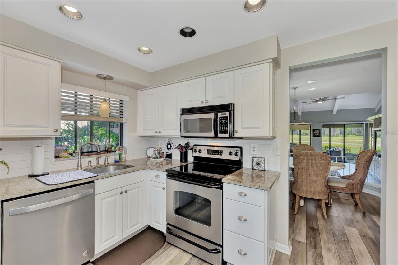 3141 Heatherwood Lane, Sarasota, FL 34235 Photo