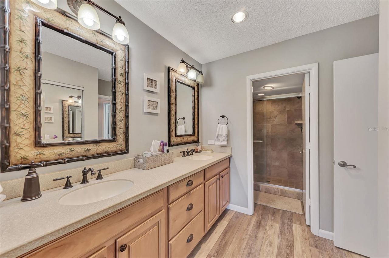 3141 Heatherwood Lane, Sarasota, FL 34235 Photo
