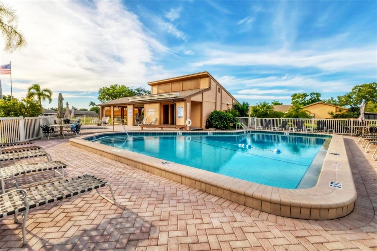 6425 Heritage Lane, Bradenton, FL 34209 Photo