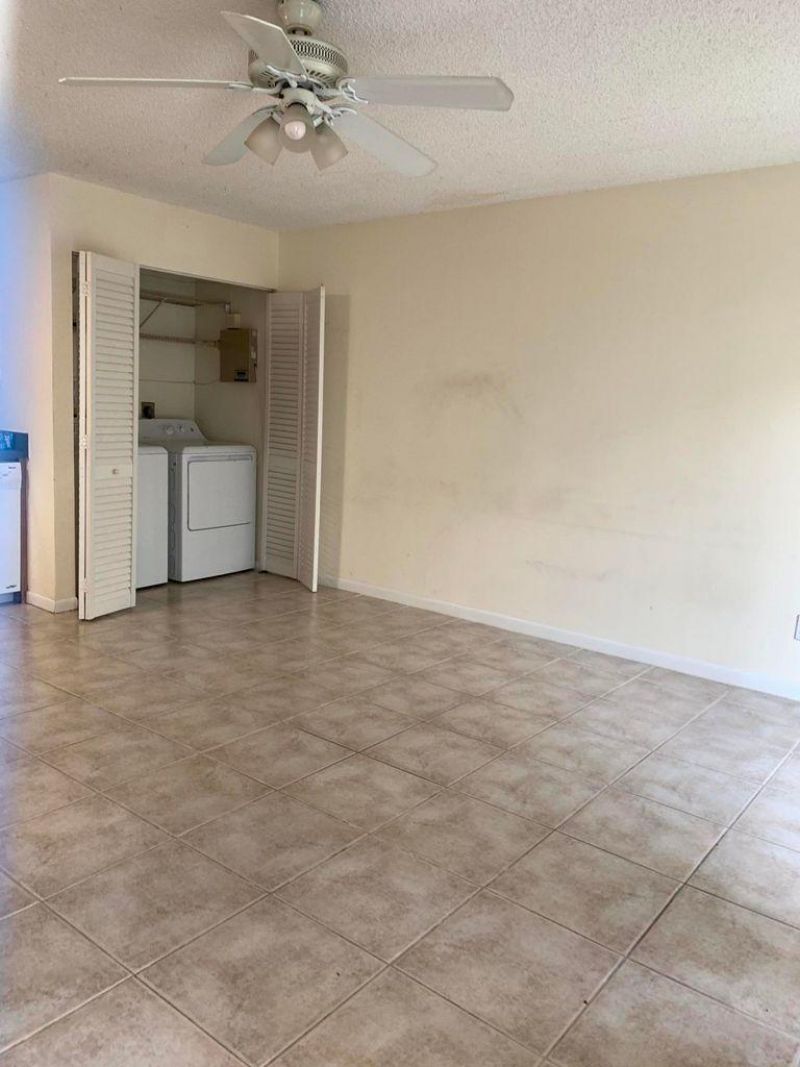 643 Executive Center Drive, Unit Q-102, West Palm Beach, FL 33401 Photo