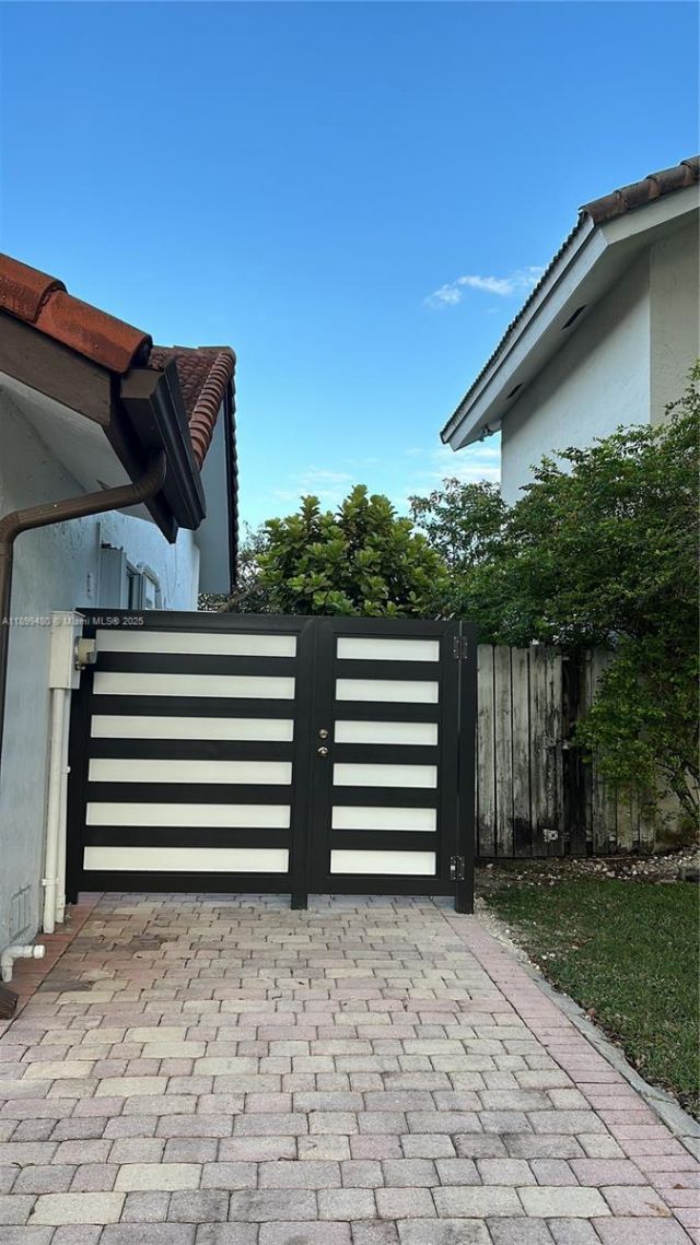 10753 SW 142nd Ct, Miami, FL 33186 Photo