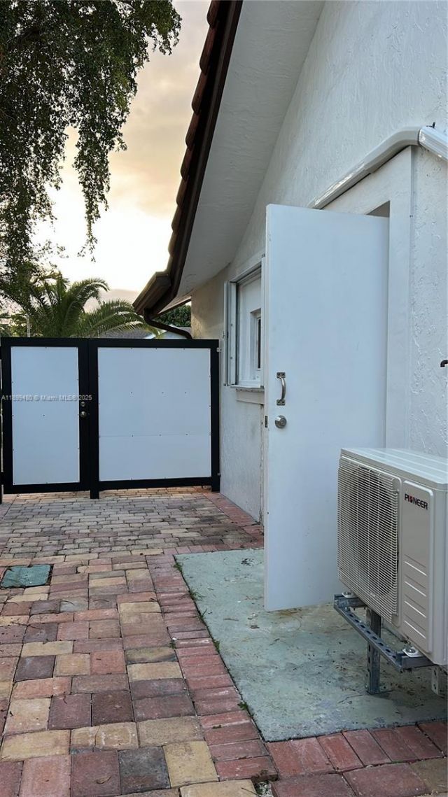 10753 SW 142nd Ct, Miami, FL 33186 Photo