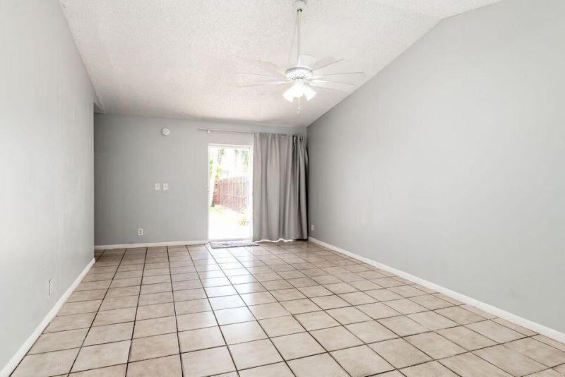 5692 SW Stonington Way Sw, Unit 5692, Lake Worth, FL 33463 Photo