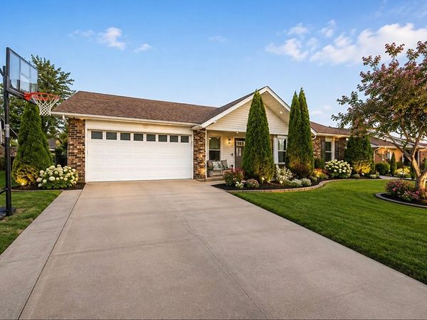 2714 W Ash Street, Rogers, AR 72758