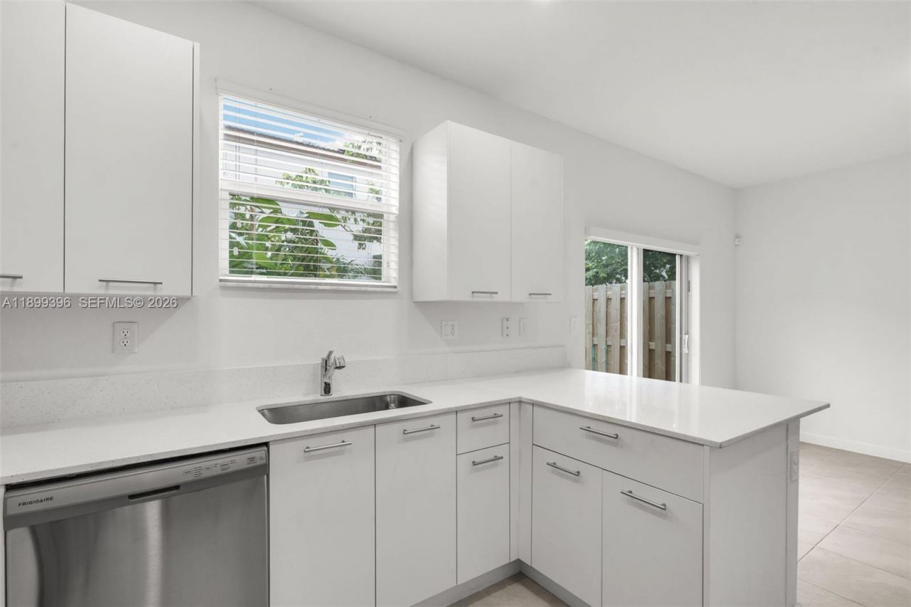 12523 NW 24th Ave, Miami, FL 33167 Photo