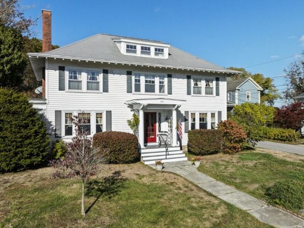 210 Ocean Point Road, Boothbay, ME 04544