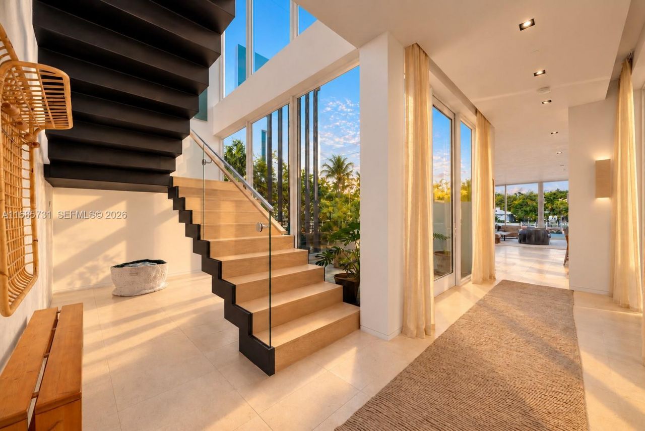 1041 W 48th St, Miami Beach, FL 33140 Photo