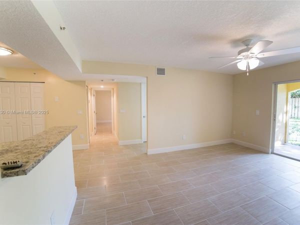5590 NW 61st St, Unit 817, Coconut Creek, FL 33073