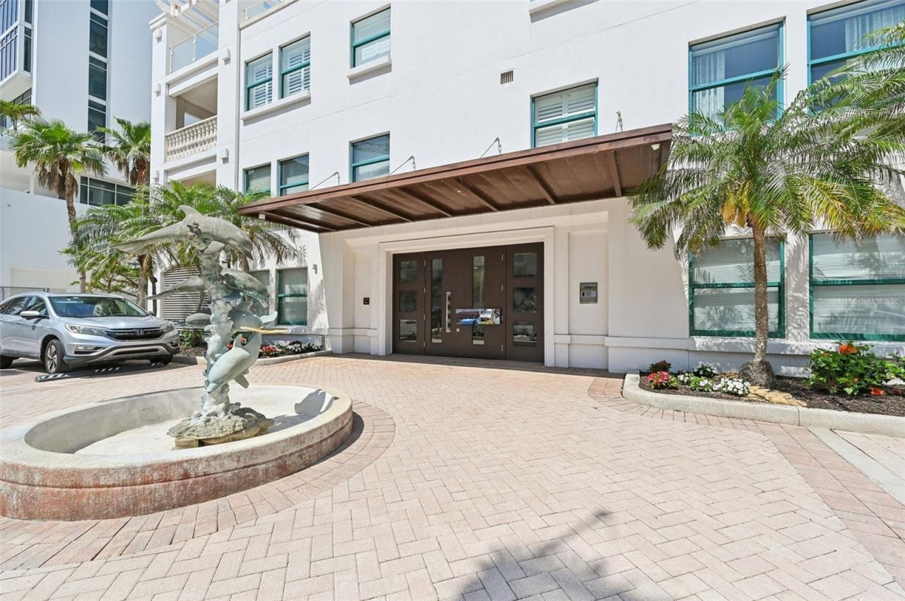 258 Golden Gate Point, Unit 801, Sarasota, FL 34236 Photo