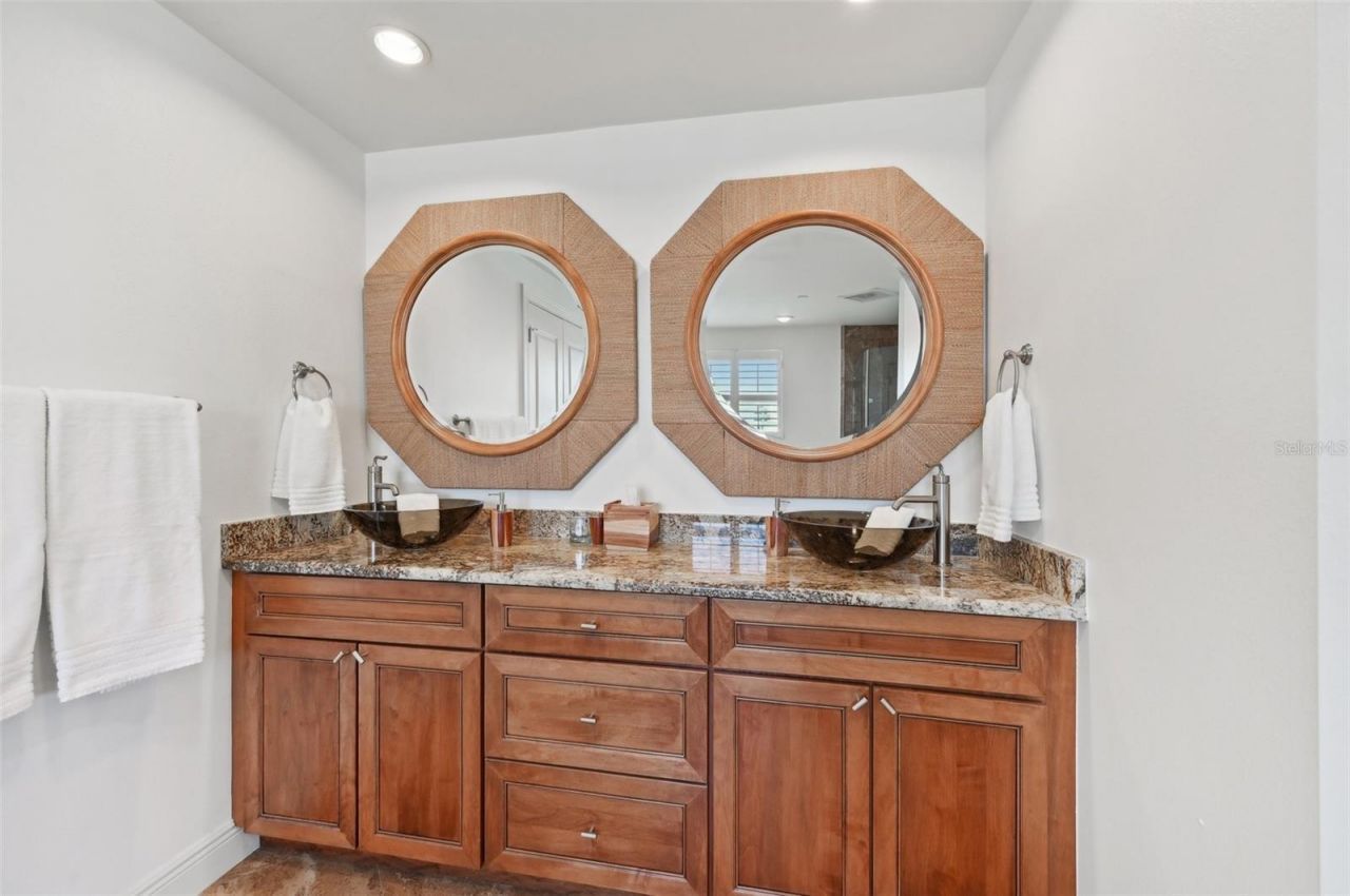 258 Golden Gate Point, Unit 801, Sarasota, FL 34236 Photo