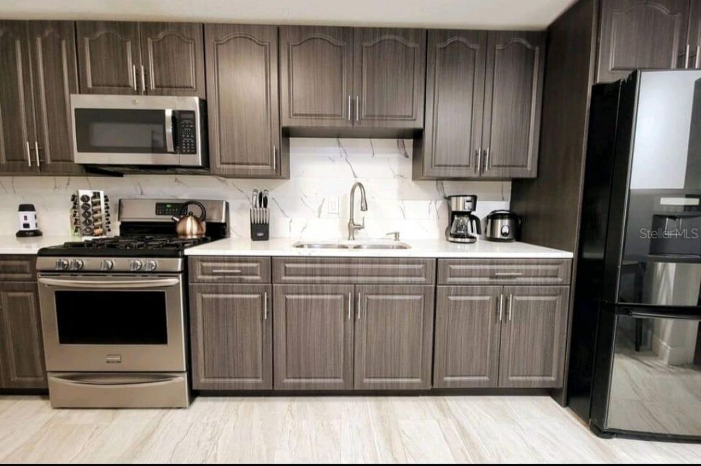 5825 N Thatcher Avenue, Tampa, FL 33614 Photo