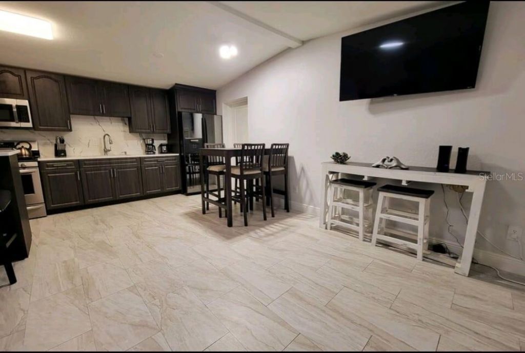 5825 N Thatcher Avenue, Tampa, FL 33614 Photo