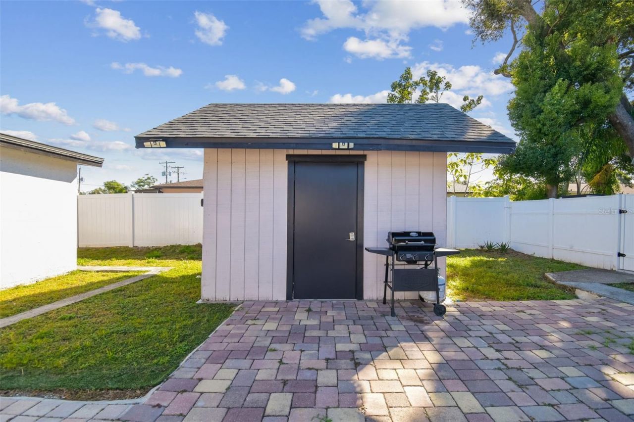 5825 N Thatcher Avenue, Tampa, FL 33614 Photo