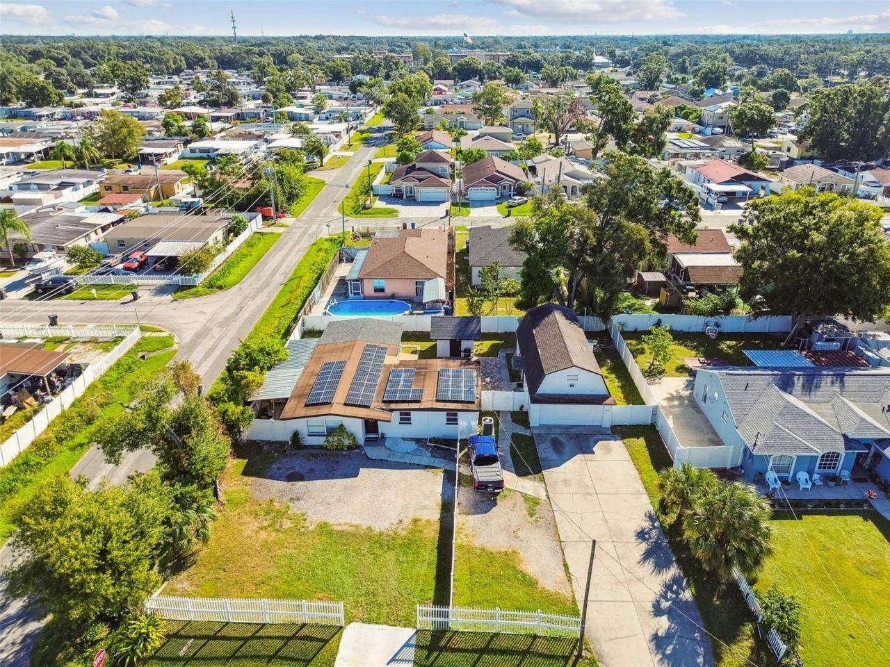 5825 N Thatcher Avenue, Tampa, FL 33614 Photo