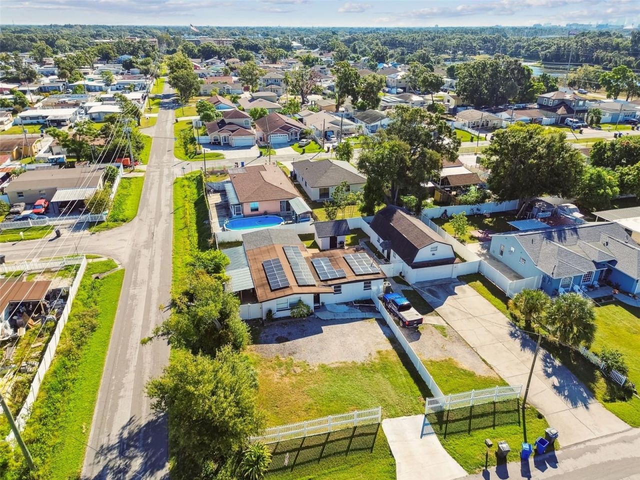 5825 N Thatcher Avenue, Tampa, FL 33614 Photo