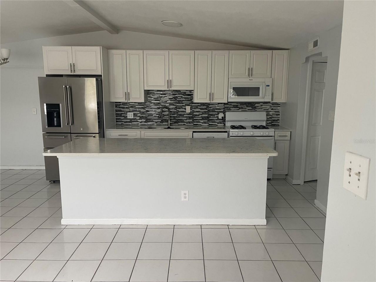 5825 N Thatcher Avenue, Tampa, FL 33614 Photo