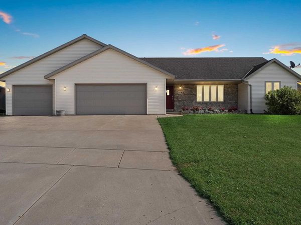 708 LOWELL ROAD, Luxemburg, WI 54217