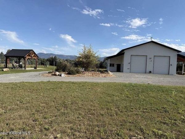 2347 McArthur Lake RD, Naples, ID 83847