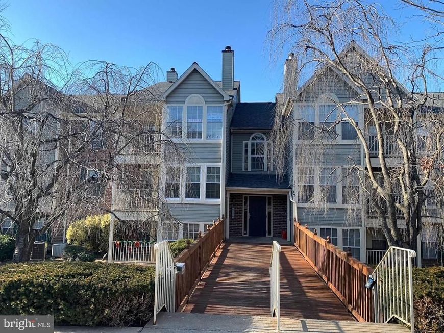 13107 Briarcliff Terrace, Unit 2-211, Germantown, MD 20874 Main Photo