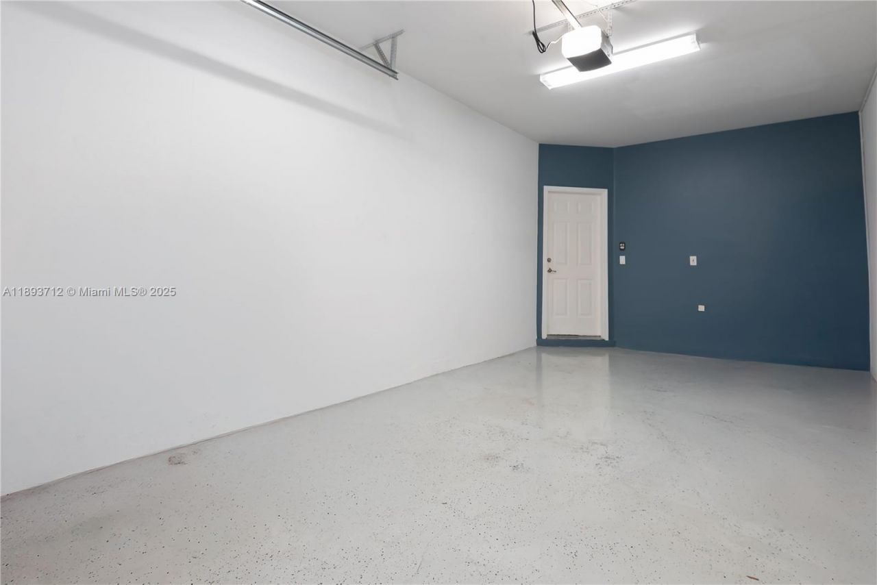 10742 NW 74th Ln, Doral, FL 33178 Photo