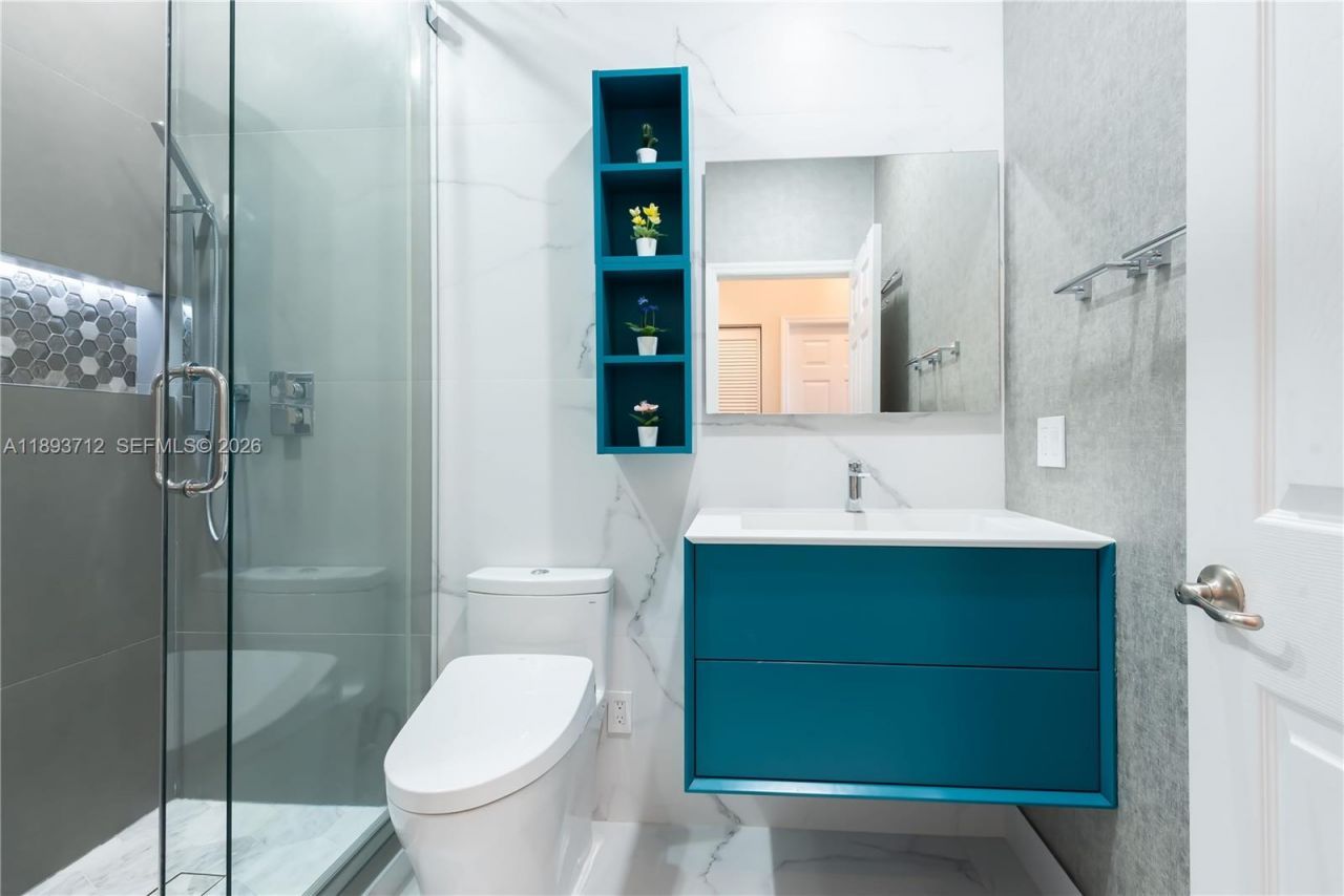 10742 NW 74th Ln, Doral, FL 33178 Photo