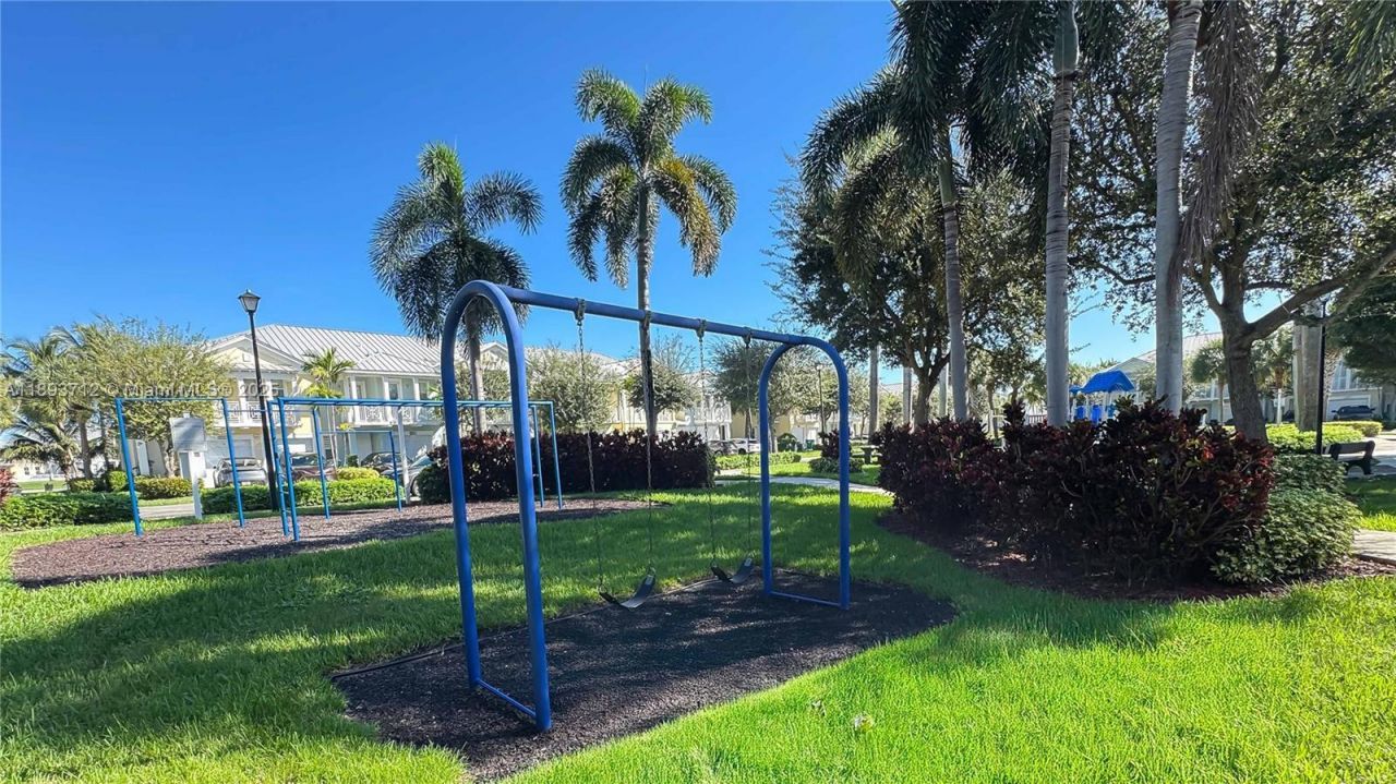 10742 NW 74th Ln, Doral, FL 33178 Photo