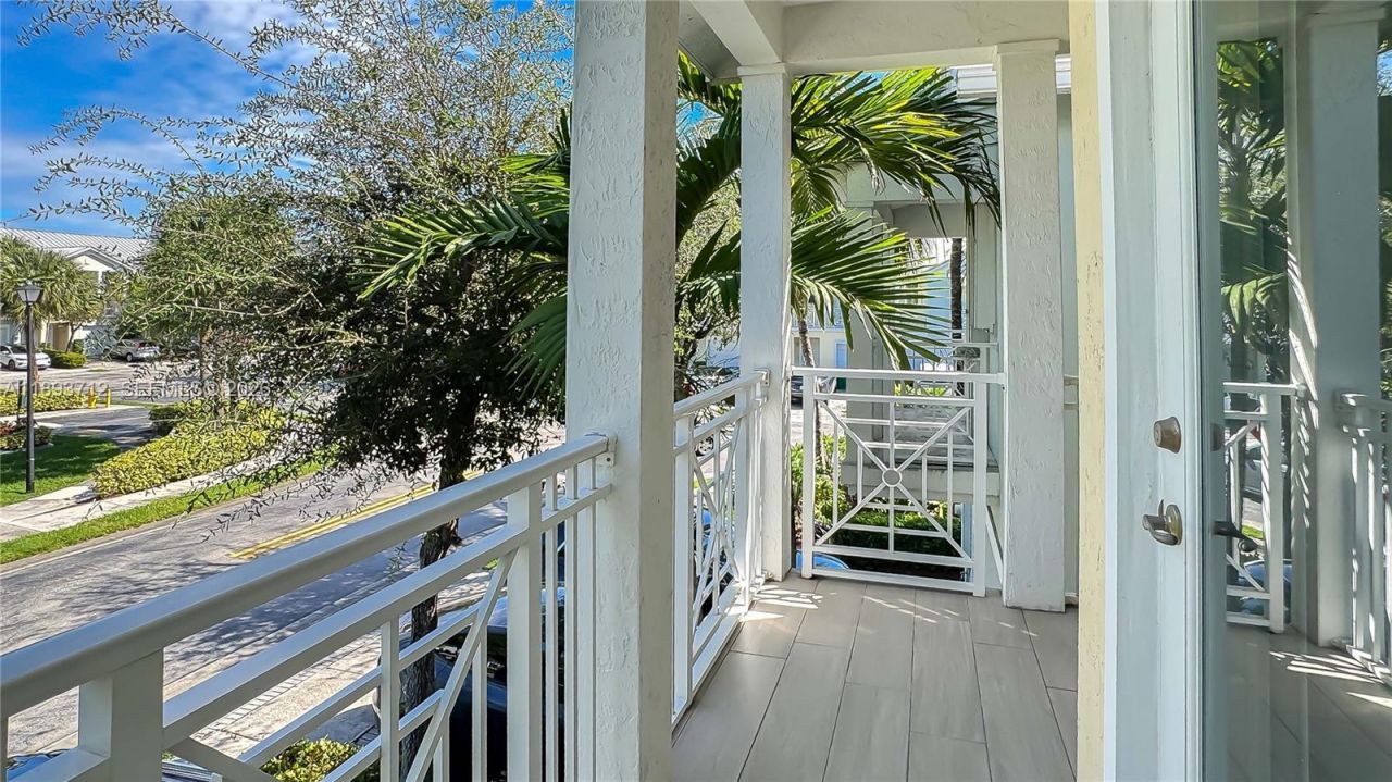 10742 NW 74th Ln, Doral, FL 33178 Photo